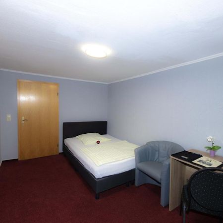 מנדן Hotel Am Rathaus מראה חיצוני תמונה