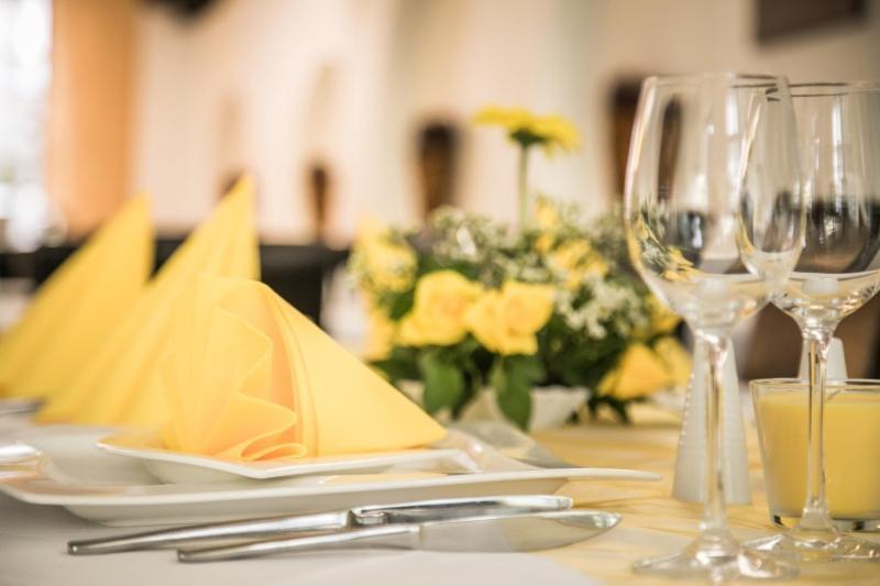 מנדן Hotel Am Rathaus מראה חיצוני תמונה