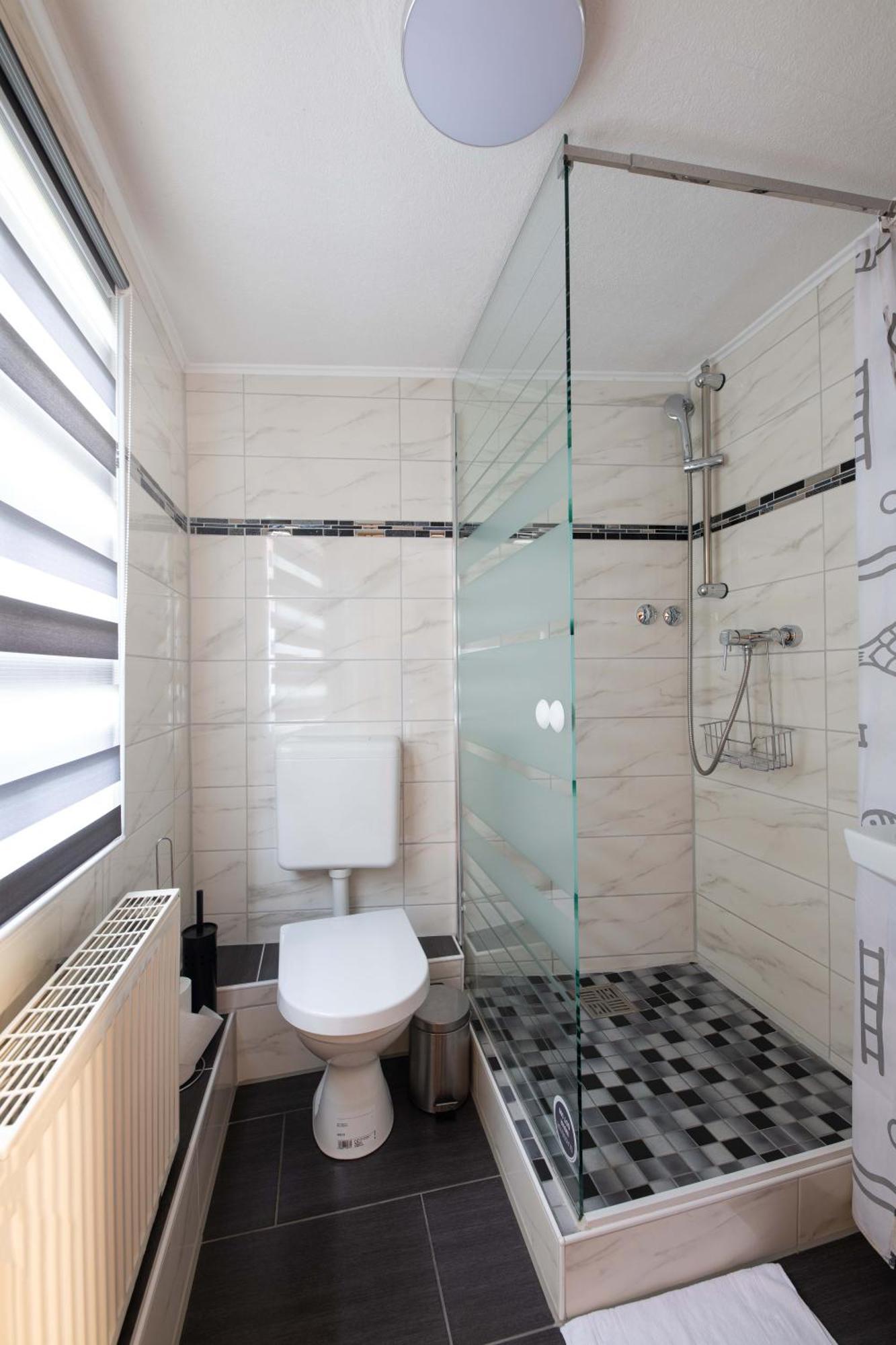 מנדן Hotel Am Rathaus מראה חיצוני תמונה