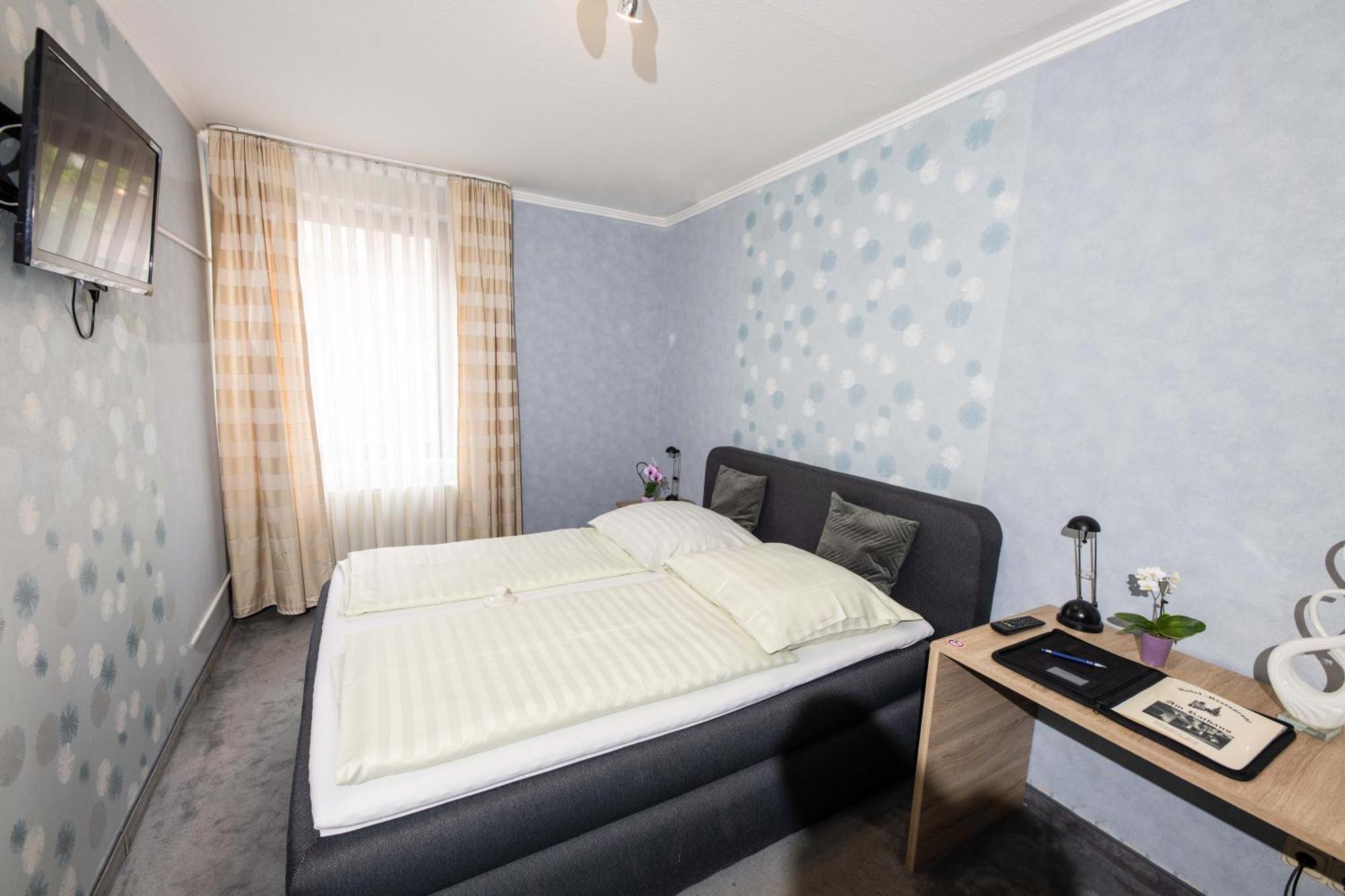 מנדן Hotel Am Rathaus מראה חיצוני תמונה