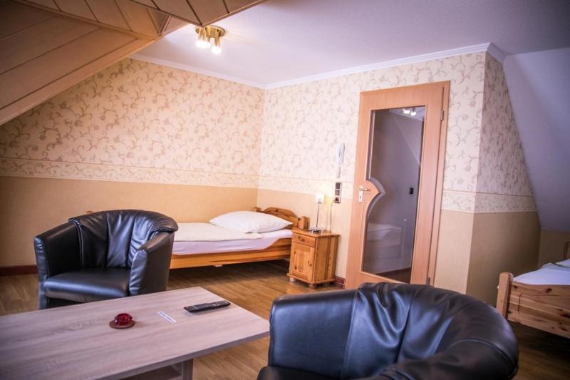 מנדן Hotel Am Rathaus מראה חיצוני תמונה